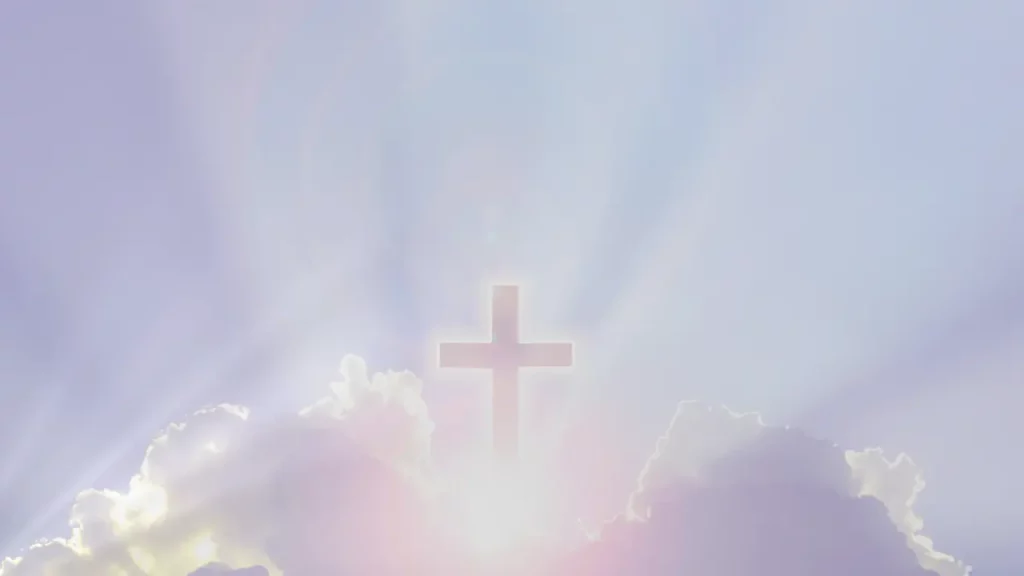 renovar tu compromiso bautismal - cielo con cruz cristiana